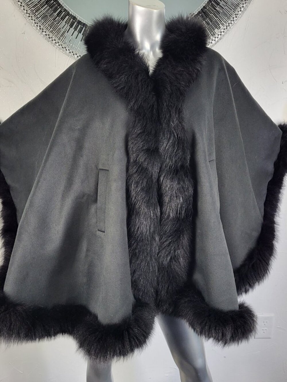 NWT~$895~RIZHIKOVA~BLACK WOOL GENUINE REAL NATURAL FOX FUR TRIM CAPE COAT WRAP